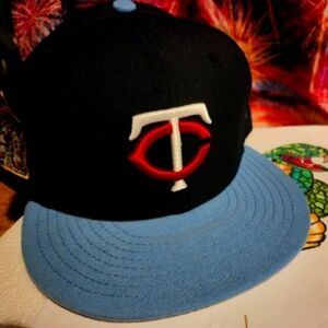 ⚾🏟️ Minnesota Twins TC New Era hat, 59Fifty, 7 3/8", Light blue w/ Black 🏟️⚾